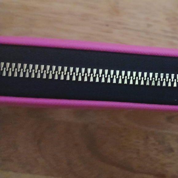 NWOT Paris Eiffel Tower Pink Wallet - Picture 4 of 7